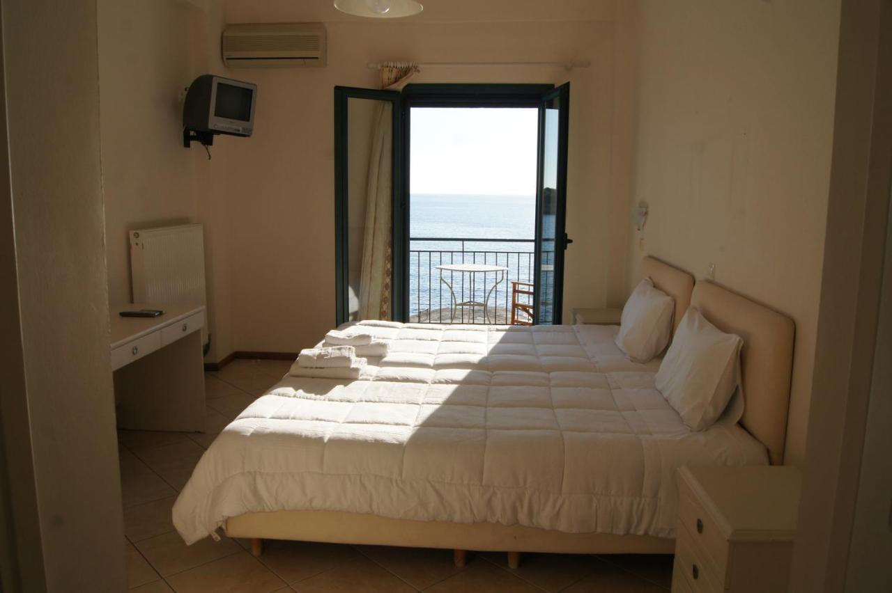 Aparthotel Gorgones, Sea-Front, Great View Kardamyli Zewnętrze zdjęcie