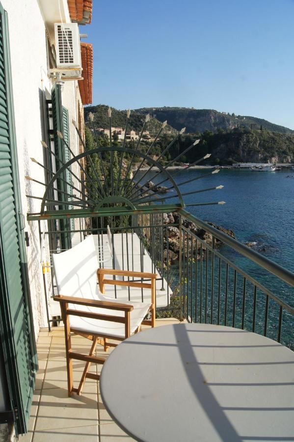 Aparthotel Gorgones, Sea-Front, Great View Kardamyli Zewnętrze zdjęcie