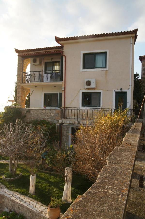 Aparthotel Gorgones, Sea-Front, Great View Kardamyli Zewnętrze zdjęcie