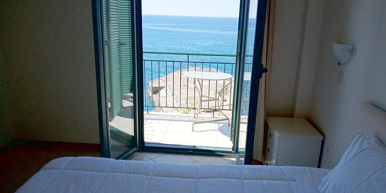 Aparthotel Gorgones, Sea-Front, Great View Kardamyli Zewnętrze zdjęcie