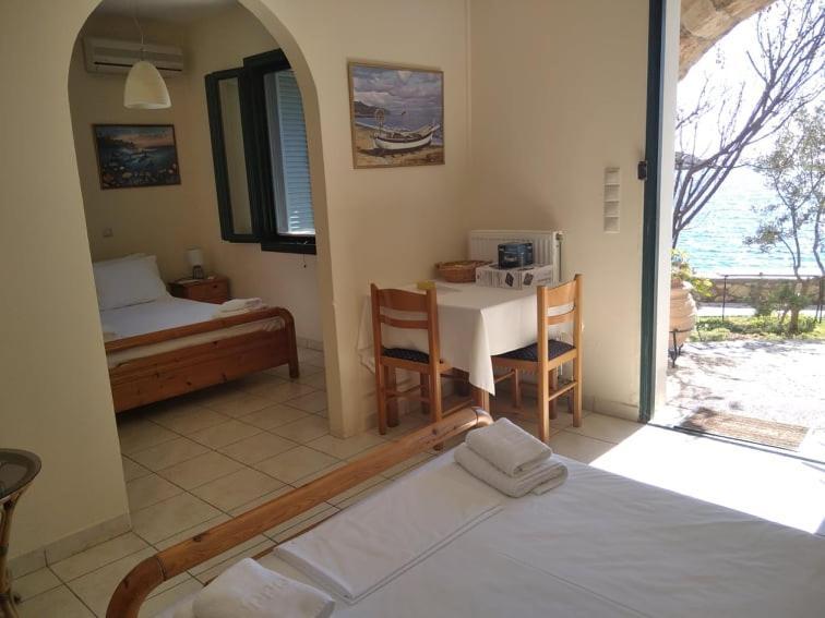 Aparthotel Gorgones, Sea-Front, Great View Kardamyli Zewnętrze zdjęcie